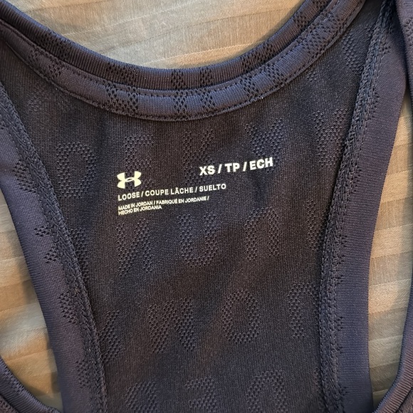 2/$20 Under Armour workout tank, size XS - Picture 3 of 4